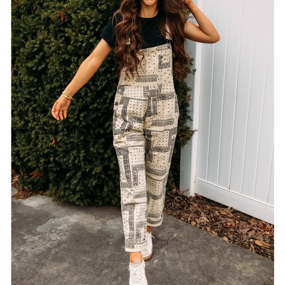 NWT Easel Paisley Boho Print Khaki Overalls Jumpsuit Casual Jumper - Picture 4 of 8